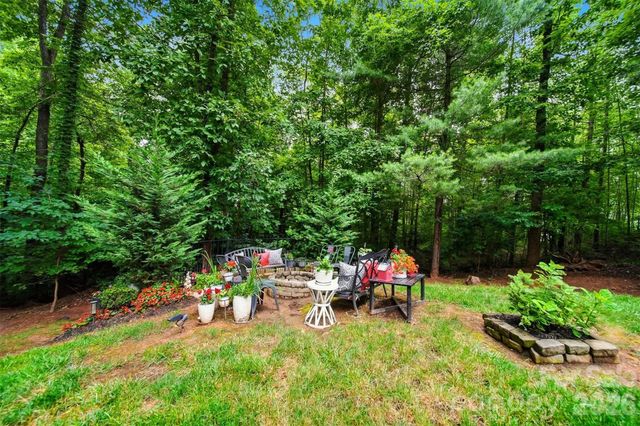 6253 Riviera Run Estates Drive, Hickory, NC 28601