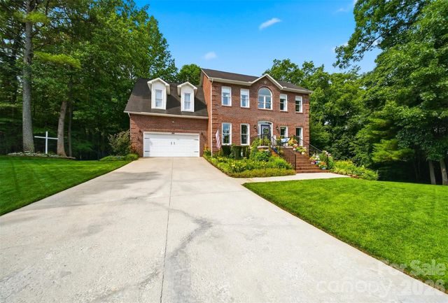 6253 Riviera Run Estates Drive, Hickory, NC 28601