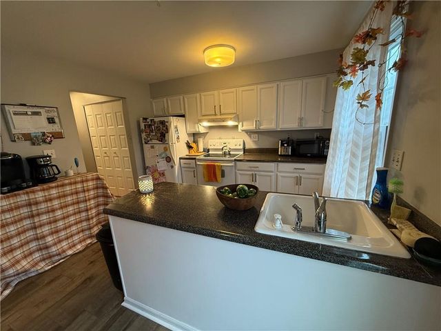 274 Hooker Avenue A4, Poughkeepsie, NY 12603