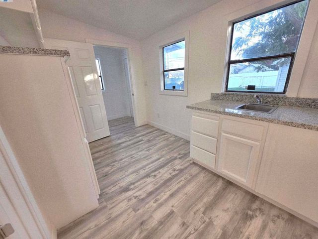 220 E Lodi Ave, Lodi, CA 95240