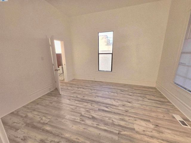 220 E Lodi Ave, Lodi, CA 95240