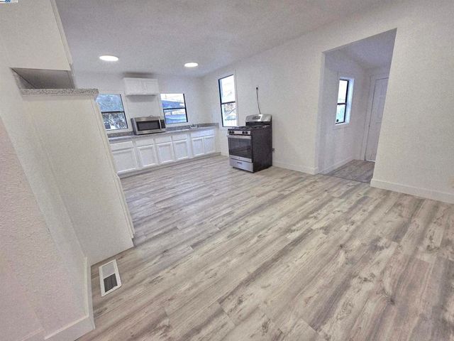 220 E Lodi Ave, Lodi, CA 95240