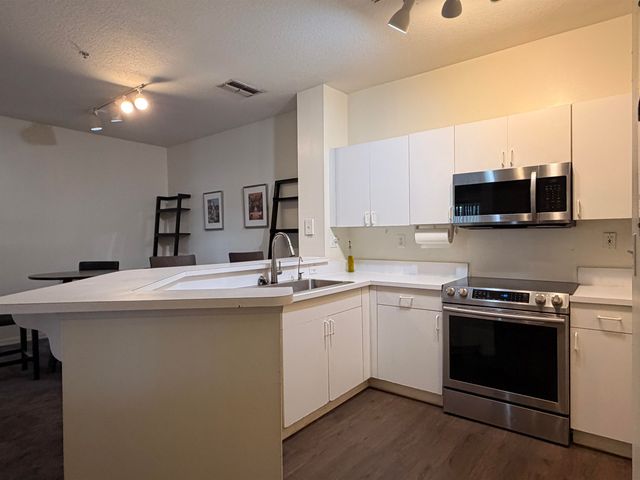 615 Fairway Dr 101, St Augustine, FL 32084