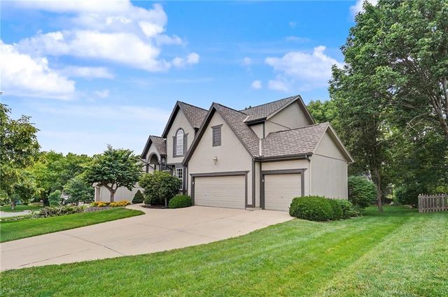5910 W 154th Street, Overland Park, KS 66223