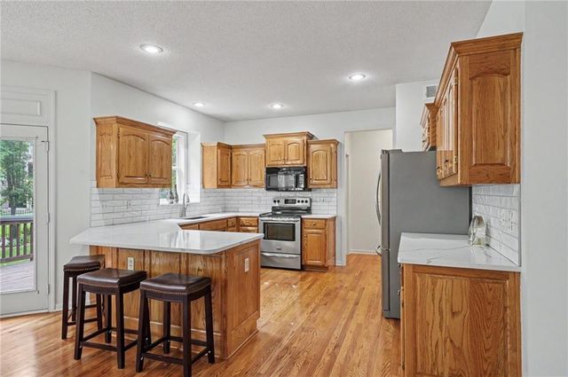 5910 W 154th Street, Overland Park, KS 66223