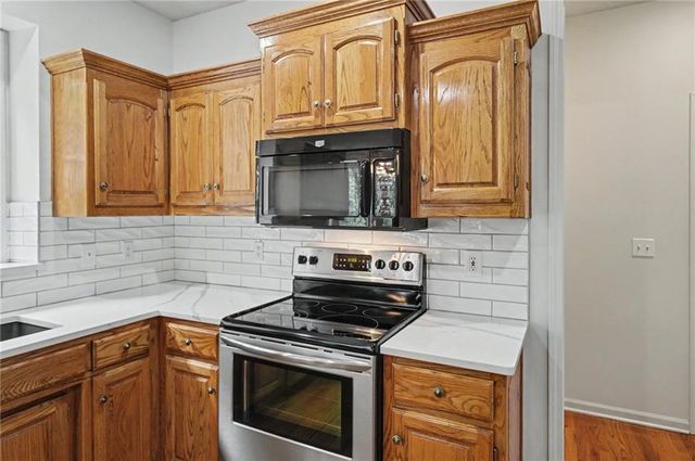 5910 W 154th Street, Overland Park, KS 66223