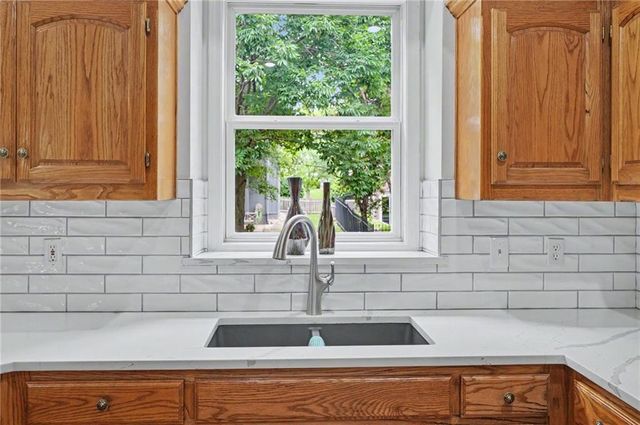 5910 W 154th Street, Overland Park, KS 66223