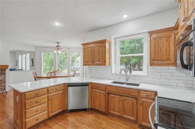 5910 W 154th Street, Overland Park, KS 66223