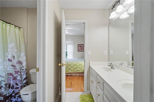5910 W 154th Street, Overland Park, KS 66223