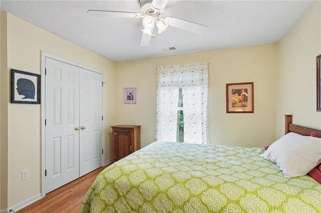 5910 W 154th Street, Overland Park, KS 66223