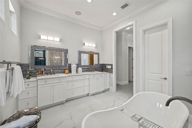 3317 CRENSHAW LAKE ROAD, Lutz, FL 33548