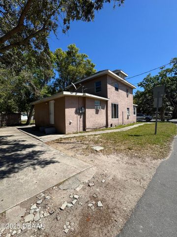 554 Cedar Street, Daytona Beach, FL 32114
