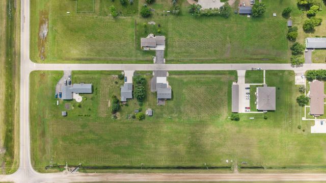 306 5th Street S, Fairmount, ND 58030