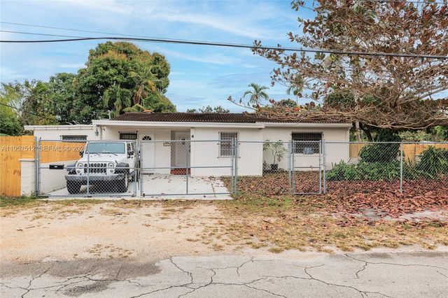 14601 NW 10th Ave, Miami, FL 33168