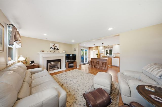 60 Brookwood Road, South Kingstown, RI 02879