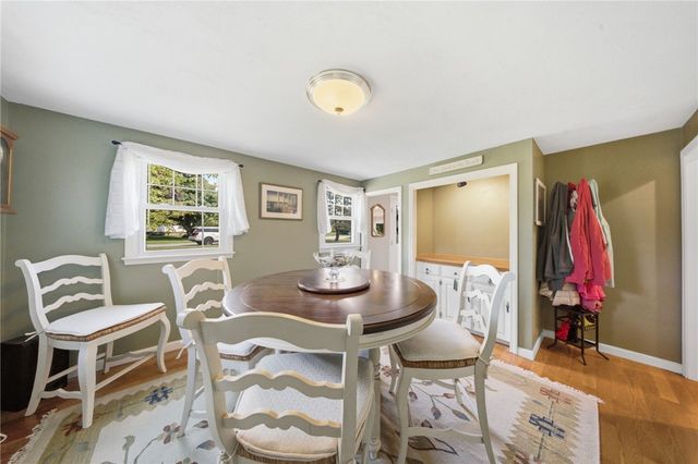 60 Brookwood Road, South Kingstown, RI 02879