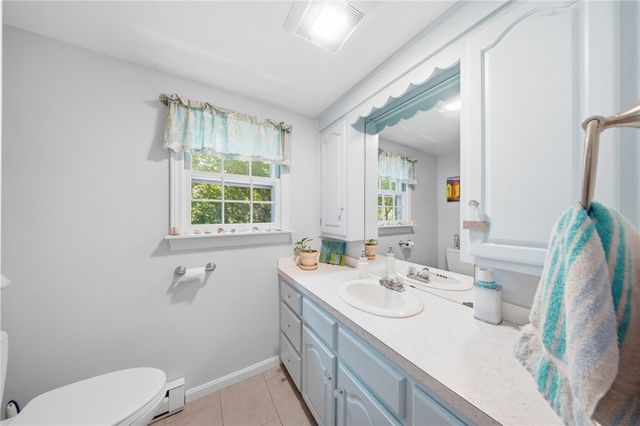 60 Brookwood Road, South Kingstown, RI 02879