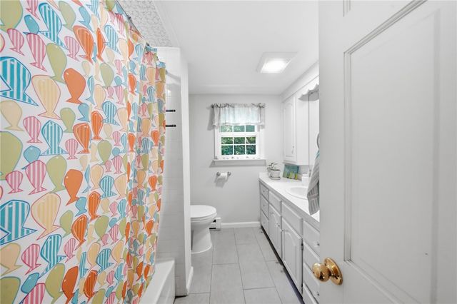 60 Brookwood Road, South Kingstown, RI 02879