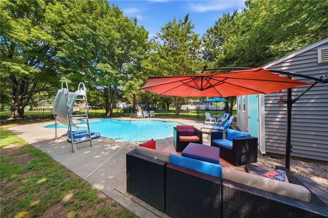 60 Brookwood Road, South Kingstown, RI 02879