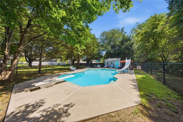 60 Brookwood Road, South Kingstown, RI 02879
