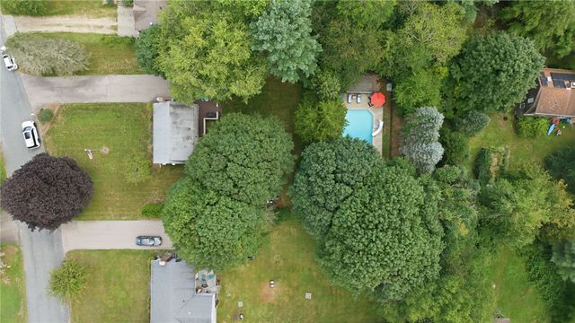 60 Brookwood Road, South Kingstown, RI 02879