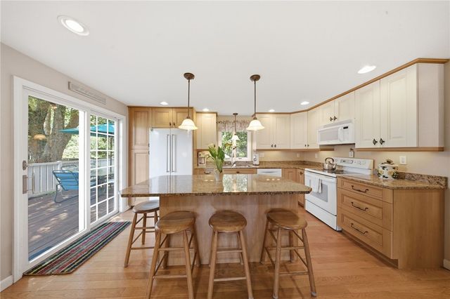 60 Brookwood Road, South Kingstown, RI 02879