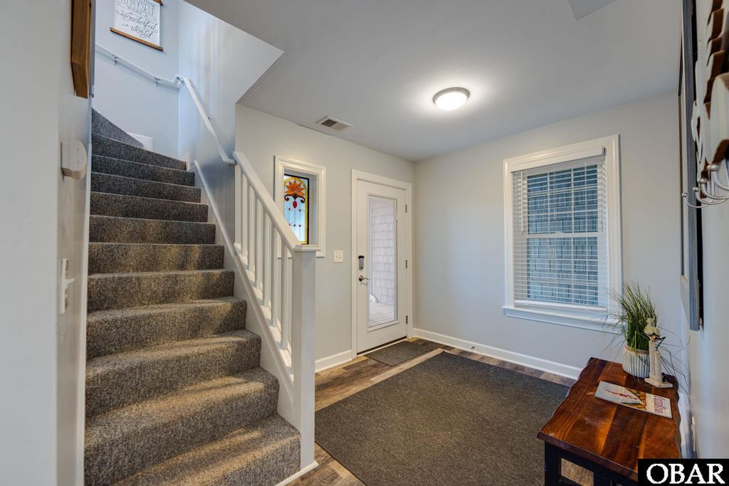 Image 6 of property listing at 1245 Duck Rd # 205, Duck, NC 27949