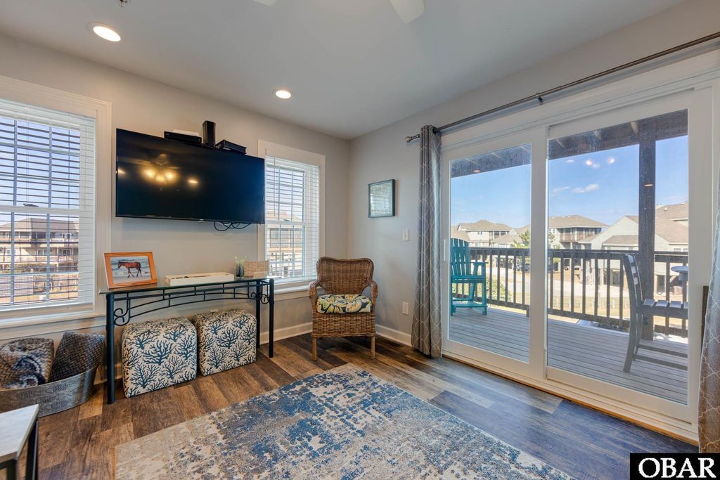 Image 7 of property listing at 1245 Duck Rd # 205, Duck, NC 27949