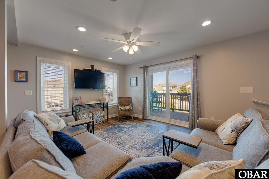 Image 8 of property listing at 1245 Duck Rd # 205, Duck, NC 27949