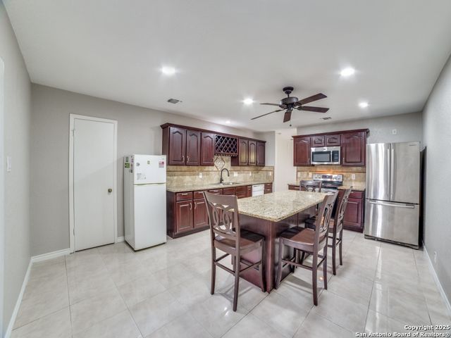 9634 Alisa Brooke, San Antonio, TX 78254