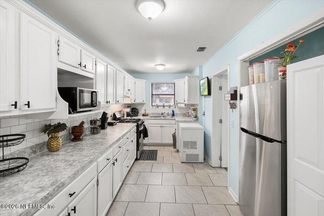 7007 PAMELA Drive, Jacksonville, FL 32210