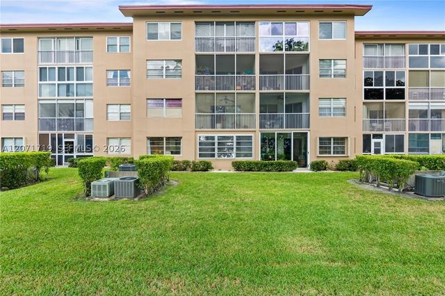 12750 SW 4th Ct 105J, Pembroke Pines, FL 33027