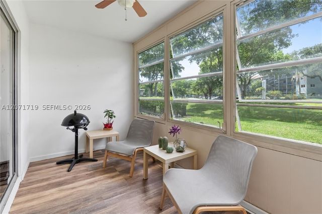 12750 SW 4th Ct 105J, Pembroke Pines, FL 33027