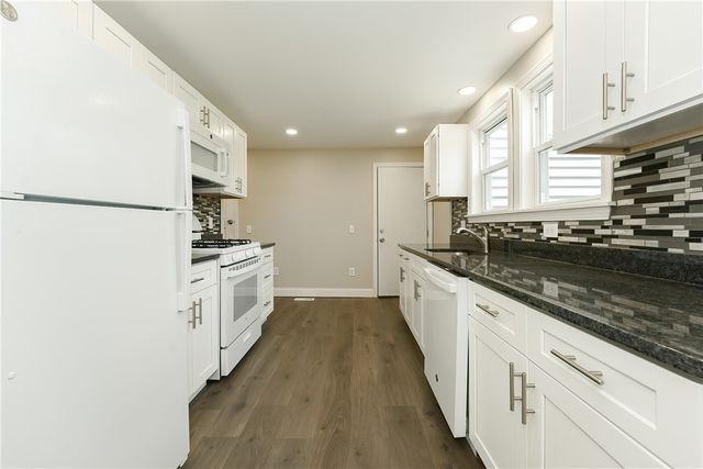 71 ST Elizabeth Street 1, Bristol, RI 02809
