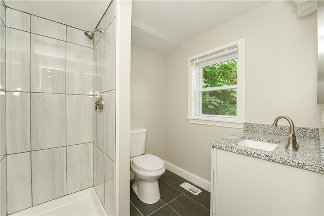 71 ST Elizabeth Street 1, Bristol, RI 02809