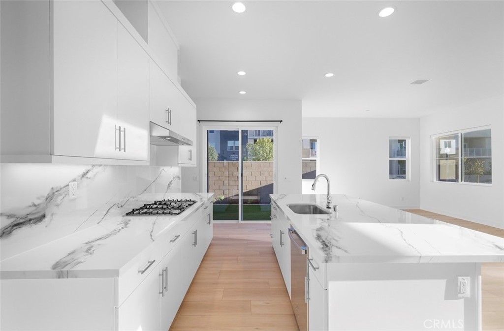 187 yugen, Irvine, CA 92618 — photo 4
