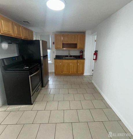 119 Columbus Place, Roselle Park, NJ 07204