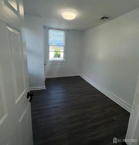 119 Columbus Place, Roselle Park, NJ 07204