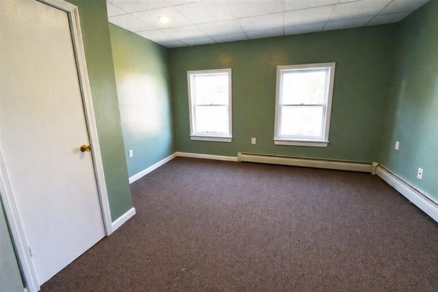 138 Maple Street, Rutland City, VT 05701