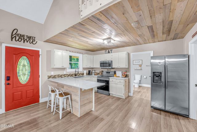 3401 Mountain Overlook Way, Sevierville, TN 37876