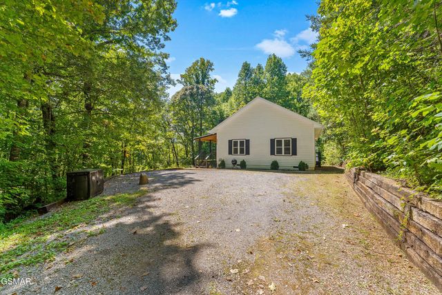 3401 Mountain Overlook Way, Sevierville, TN 37876