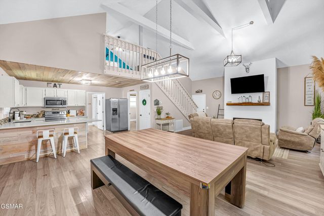 3401 Mountain Overlook Way, Sevierville, TN 37876