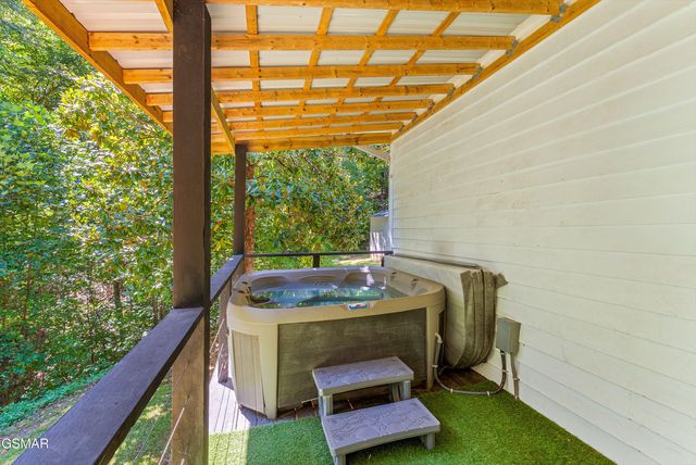 3401 Mountain Overlook Way, Sevierville, TN 37876