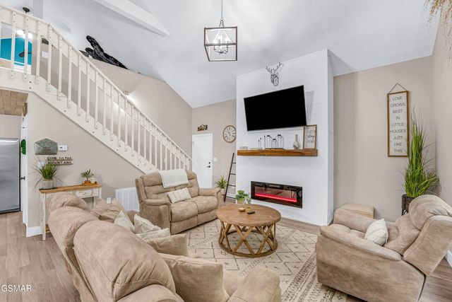 3401 Mountain Overlook Way, Sevierville, TN 37876
