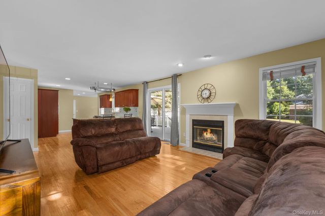 2211 Crompond Road, Yorktown Heights, NY 10598