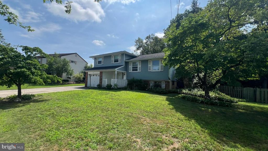 86 SARATOGA RD, Stratford, NJ 08084