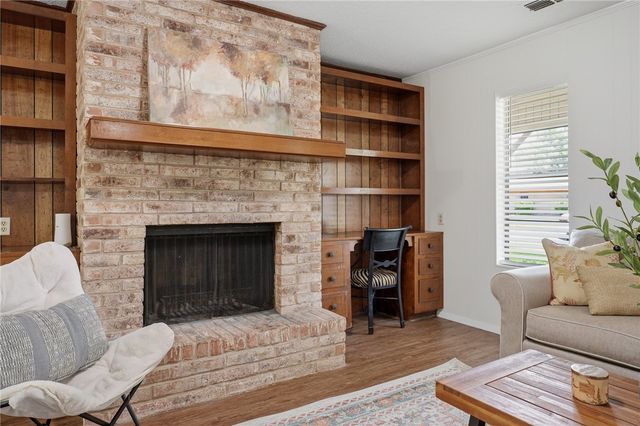 2113 Saint Charles Dr, Portland, TX 78374