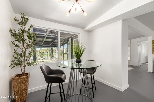 836 S SARANAC Avenue, Mesa, AZ 85208