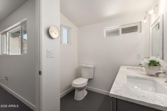 836 S SARANAC Avenue, Mesa, AZ 85208