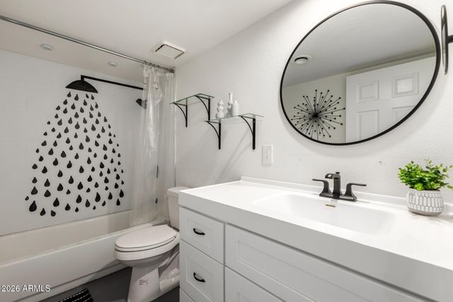 836 S SARANAC Avenue, Mesa, AZ 85208